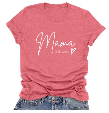 Camiseta Mom Life 2024 – Confortável e Cheia de Amor - RC Urban WearCamiseta Mom Life 2024 – Confortável e Cheia de AmorCamiseta Mom Life 2024 – Confortável e Cheia de Amor